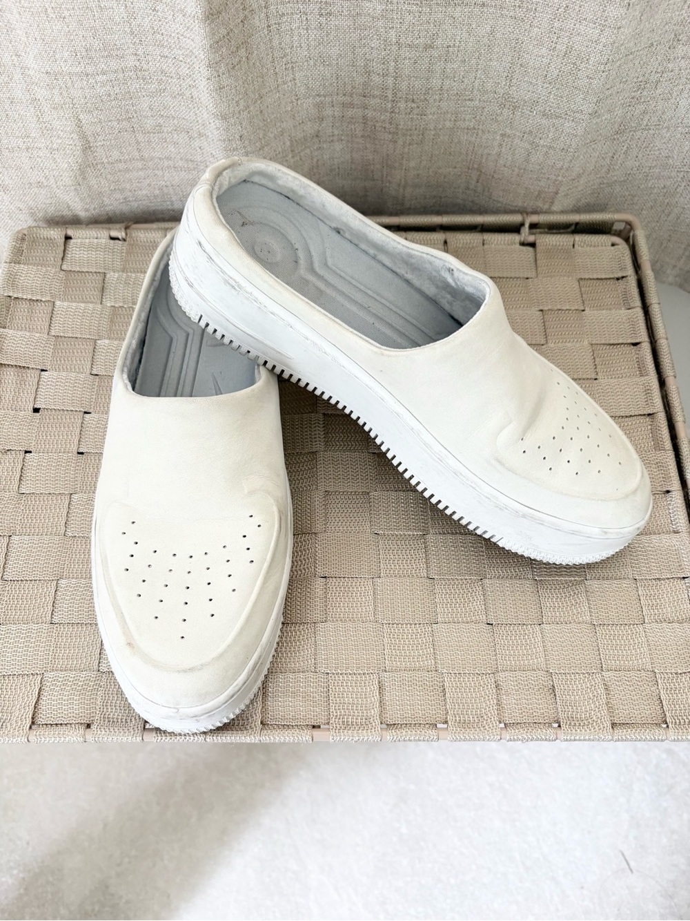 Nike Air Force one unisex clogs/ mules color white/off-white sz 41 EU/ 9.5 US